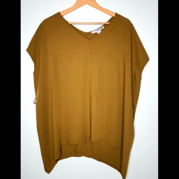 Forever 21 Boxy Pleated Top - Picture 1 of 2